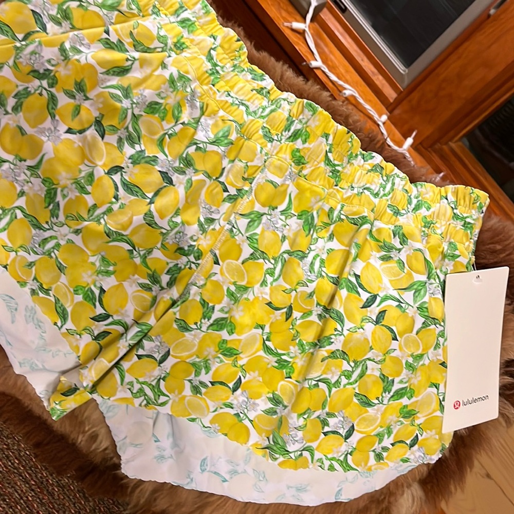 🍋Brand New RARE Lululemon "Lemon" 🍋"Will the Wave 🌊 Surf Short 2.5" Size 8